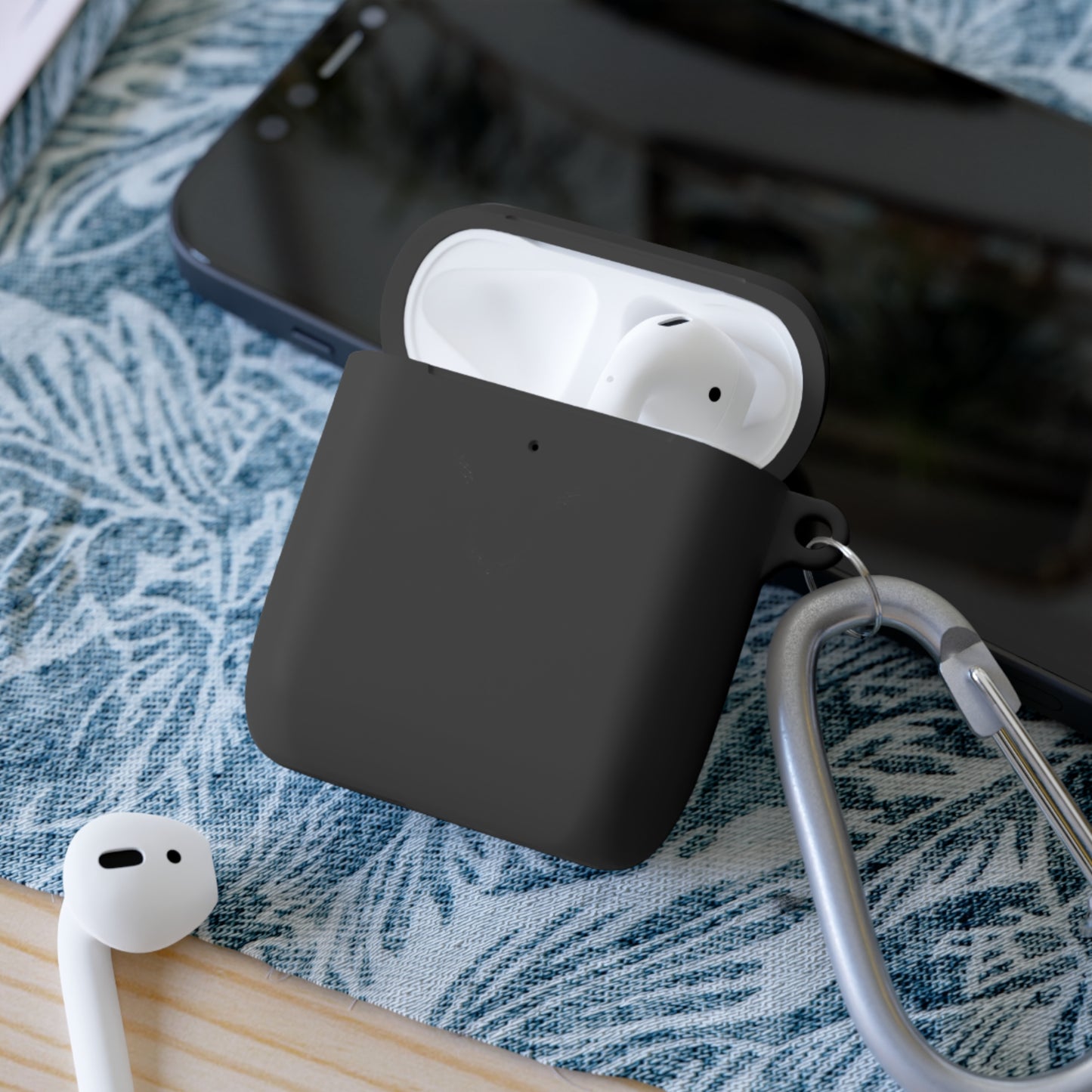 Lewis Hamilton, Apple AirPod Case!